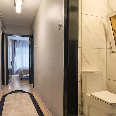 아파트 Cozy And Modern 3br With Private Patio In Besiktas *
