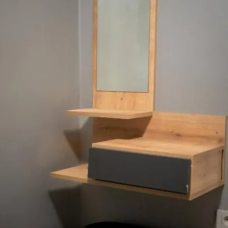 Cozy And Modern 3br With Private Patio In Besiktas イスタンブール